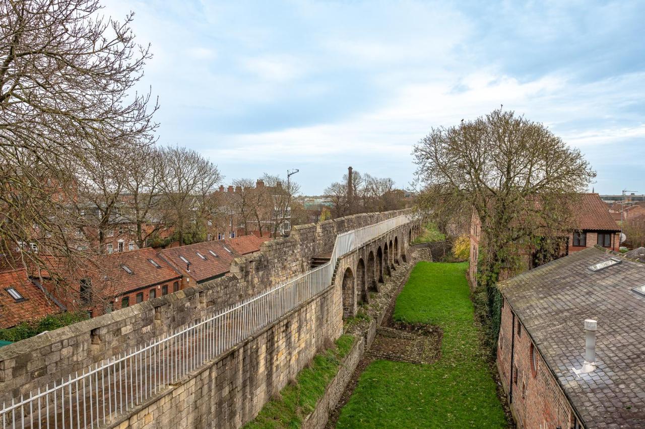 Crookback House Daire York Dış mekan fotoğraf
